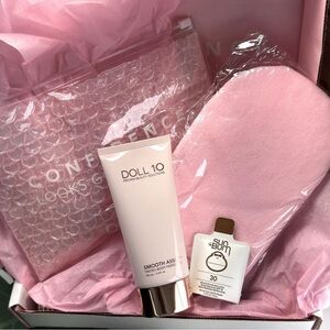 Doll 10 Smooth Assist Mitt & Large Makeup Bag SET w  Sun Bum & Mystery SURPRISE